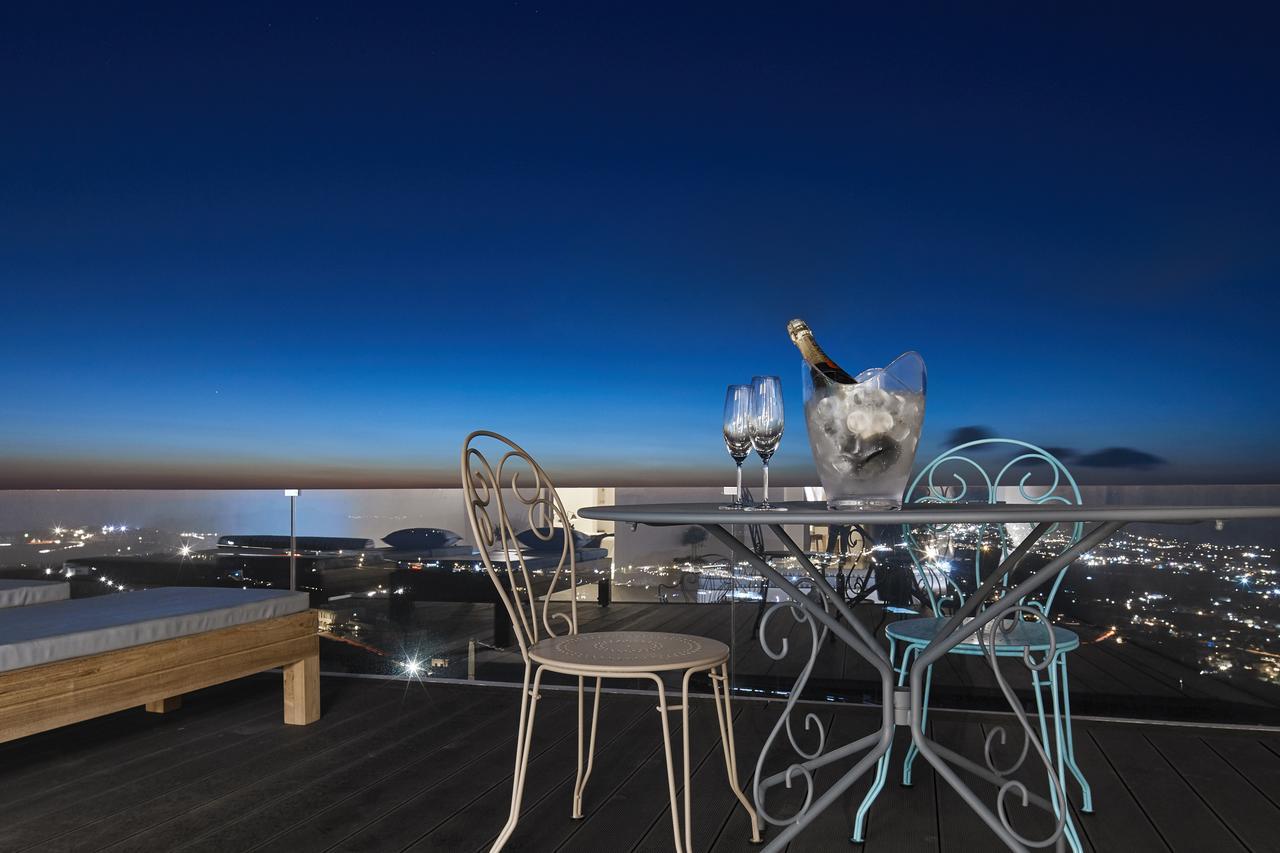 Pýrgos White & Co. La Torre Suites מראה חיצוני תמונה